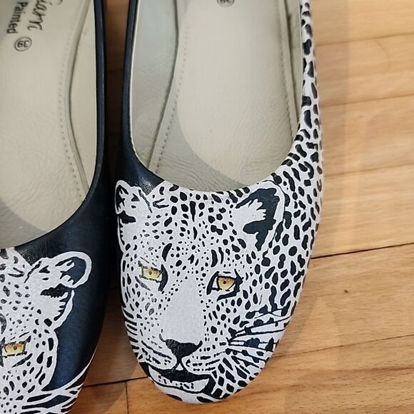 Hand Painted Leopard Animal Print Slip On Comfort Shoes Womens size 8.5 - Picture 3 of 9